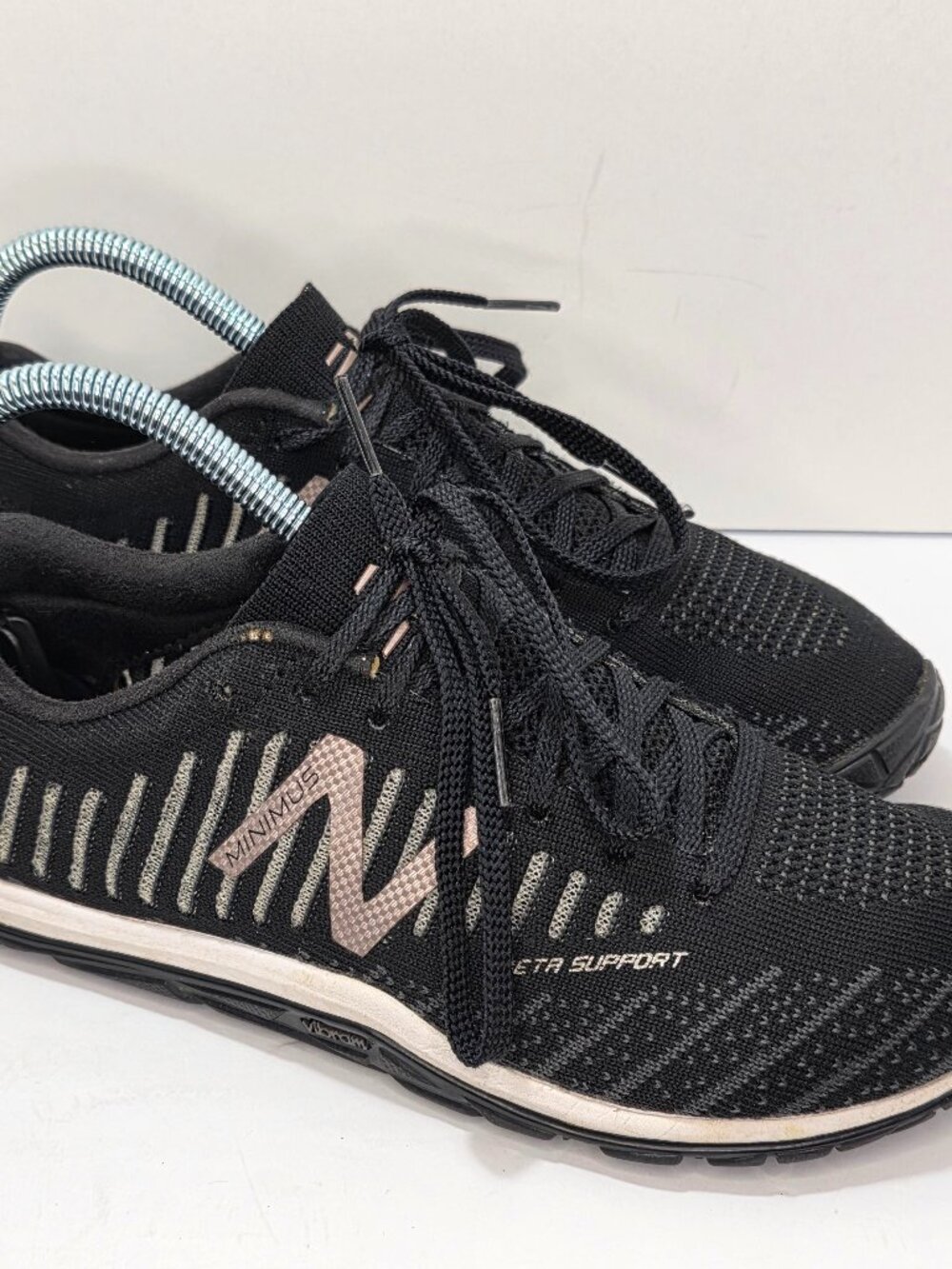 New Balance Minimus 20 V7 Running Shoes Women’s Size 8 Black